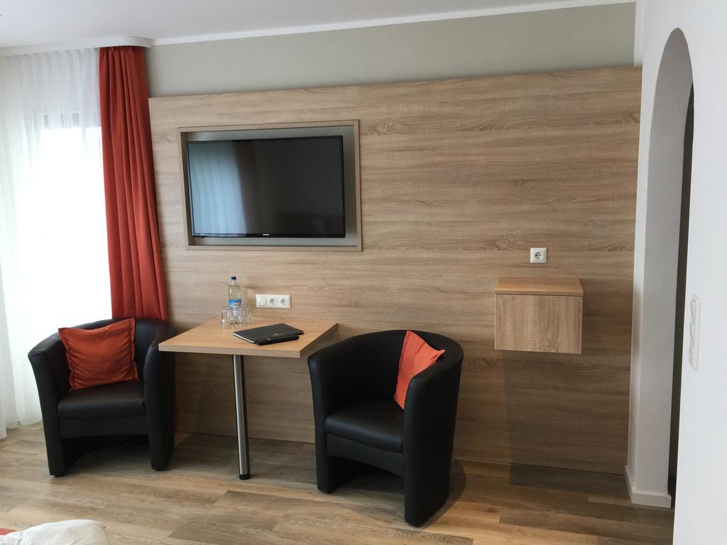Pension Haus Erika Stadtprozelten Екстериор снимка