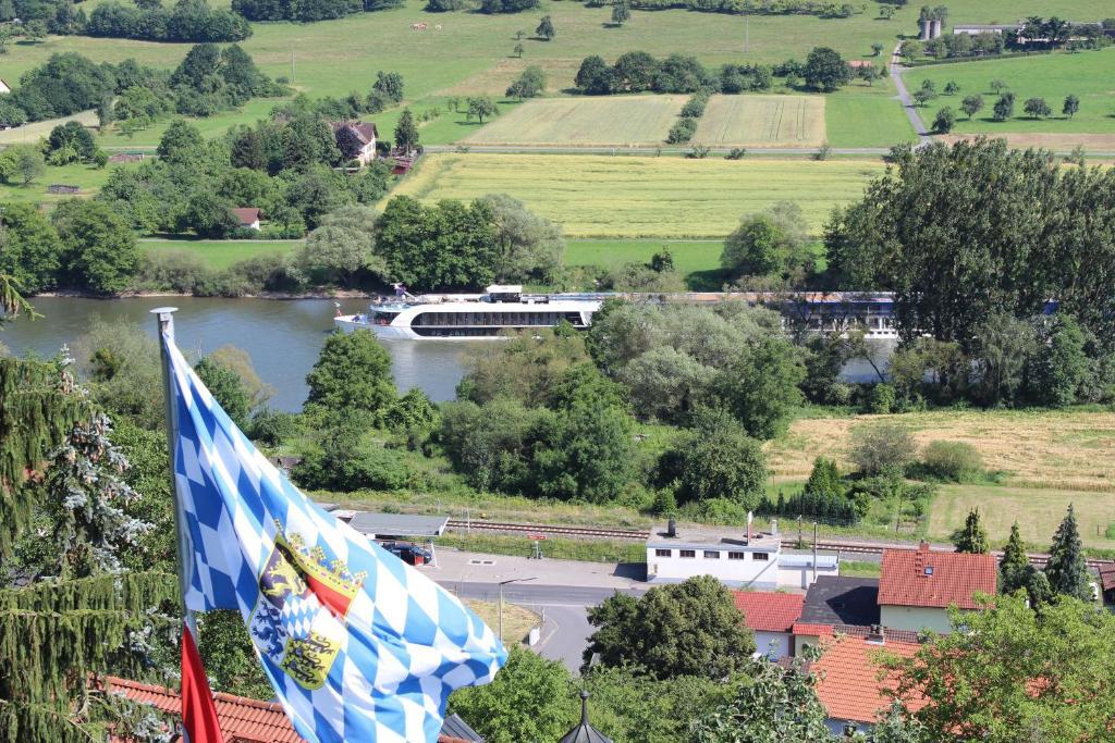 Pension Haus Erika Stadtprozelten Екстериор снимка
